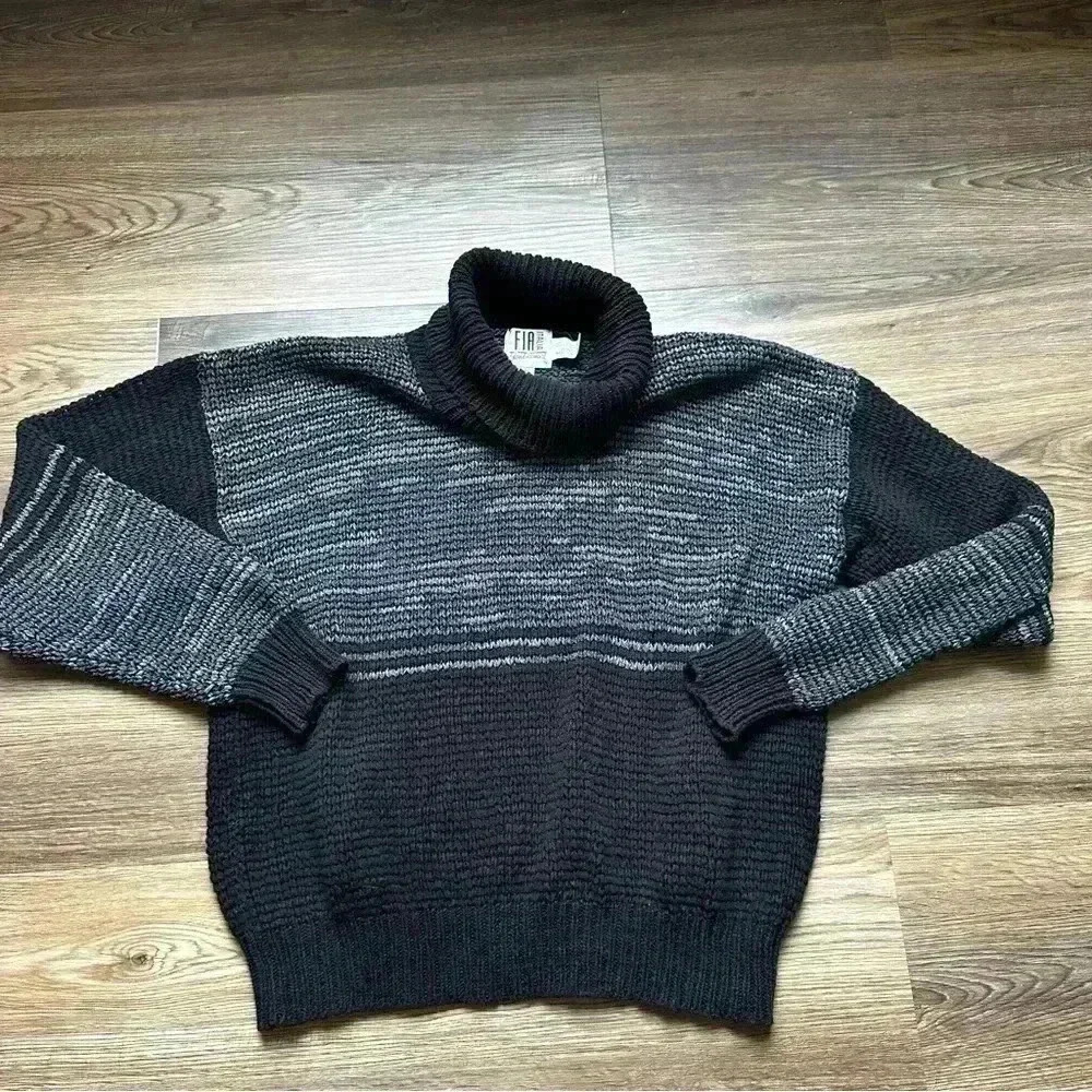 Vintage Fia Italia Womens Turtleneck Sweater Small Hand Loomed‎ 90s Neutral Knit